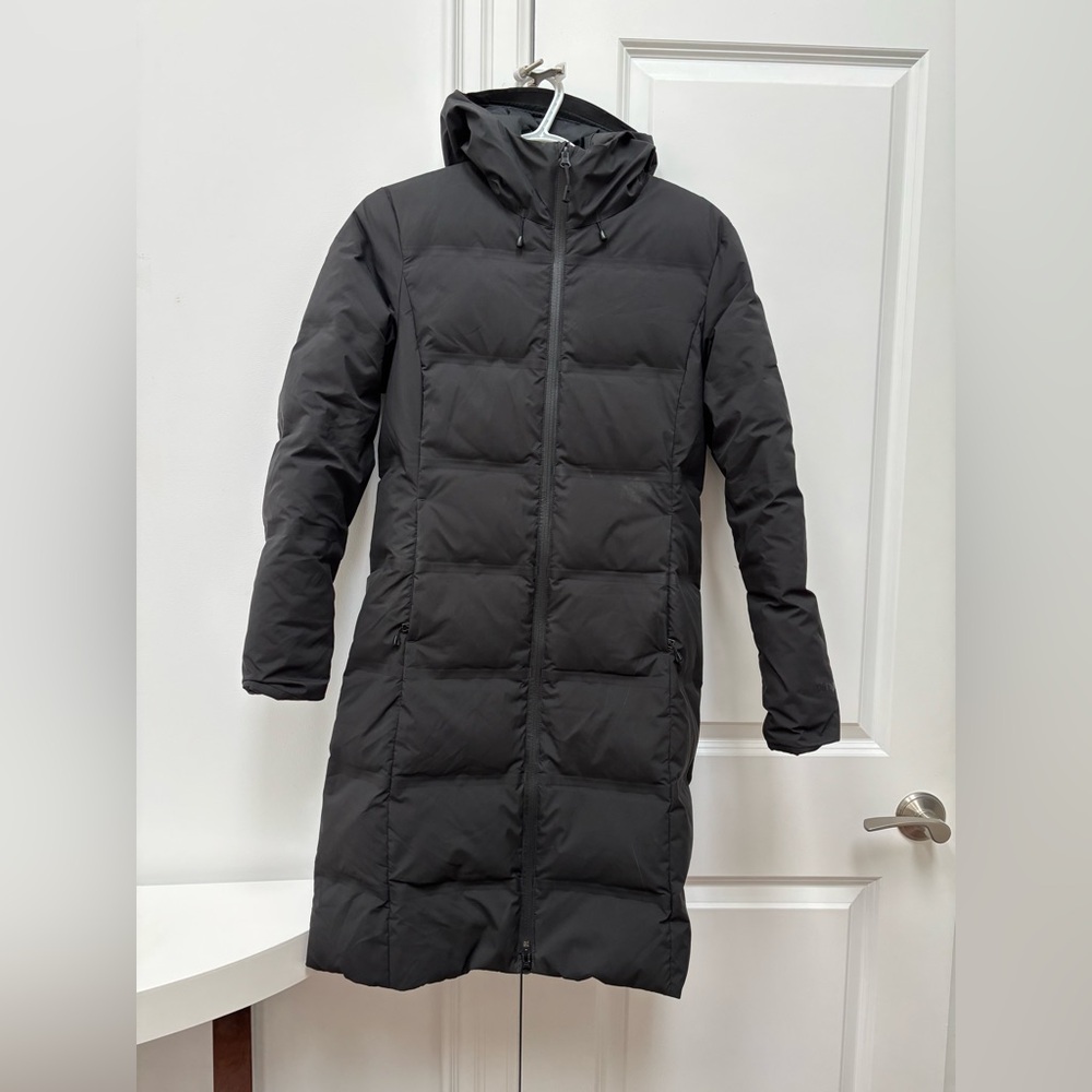Patagonia women’s winter jacket - great condition, size xs